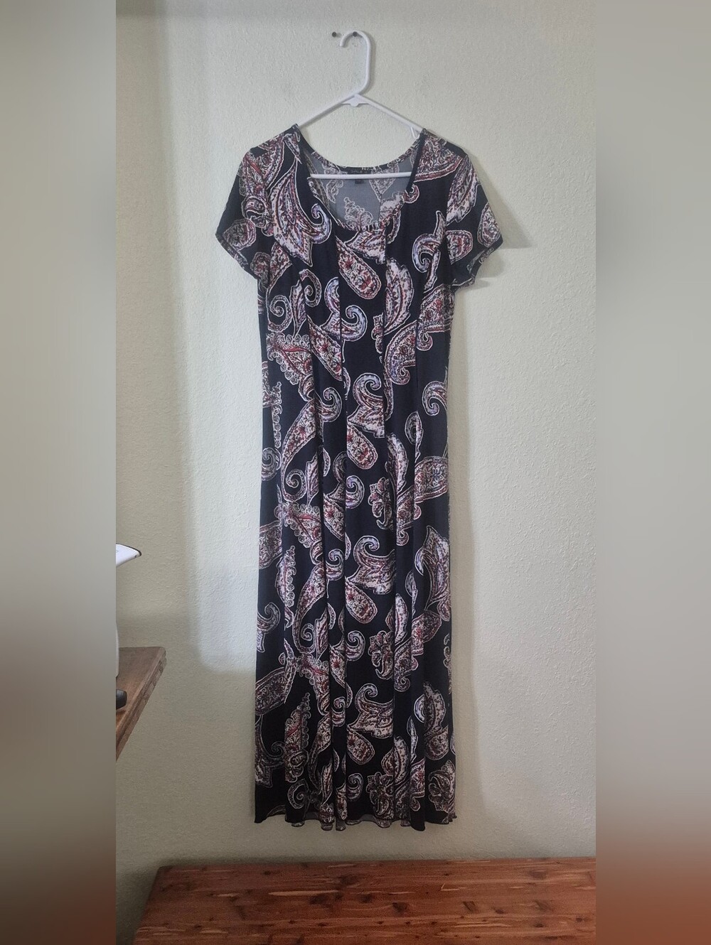 Sami & Jo Black Paisley Short-Sleeve Maxi Dress with Red & Cream Accents